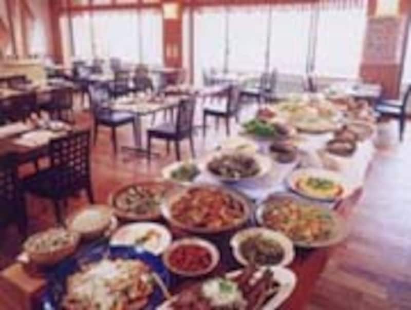 健康バイキング会場となるダイニング