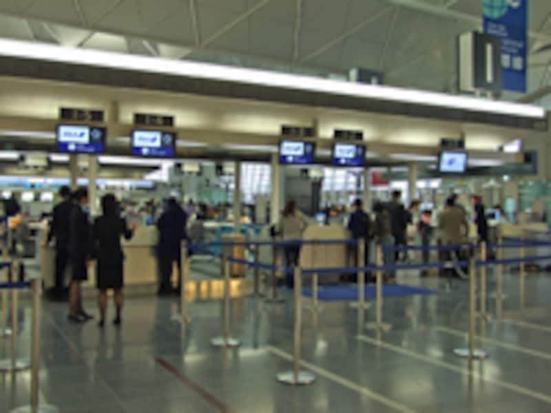 中部国際空港チェックインカウンター