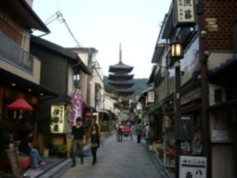 京都のシンボル「八坂の塔」はテレビなどで目にした方も多いかもしれません