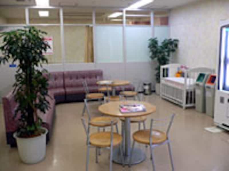 赤ちゃんラウンジ