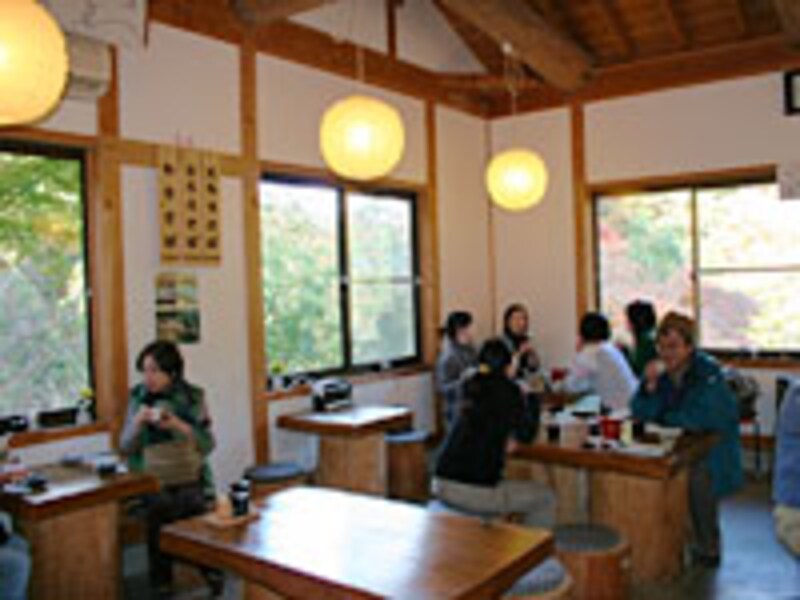 とちより亭(店内)