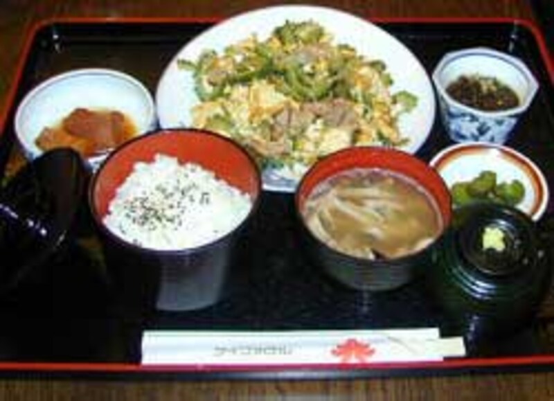 定番ゴーヤーチャンプルーランチもGood
