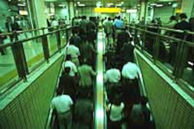 時間と仕事、どちらかを選ばざるを得ない現代人