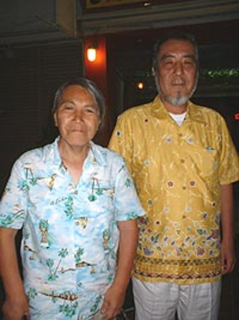 移住した方々もかりゆしウェアを愛用