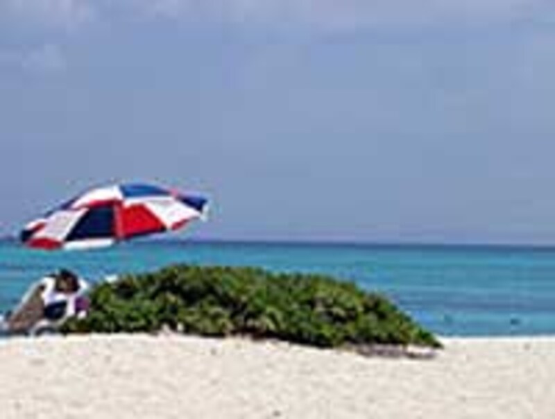 ナガンヌ島でくつろぐ風景