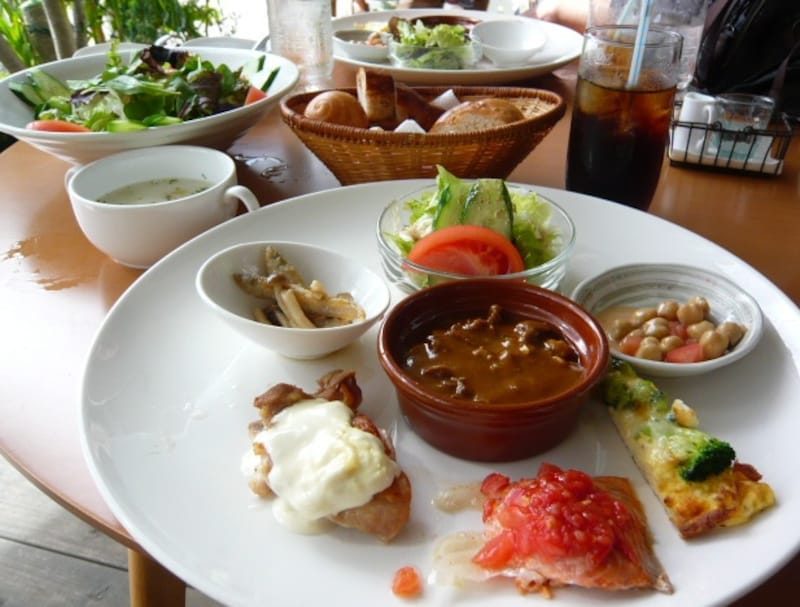 沖縄の人気カフェ「マンジェ」