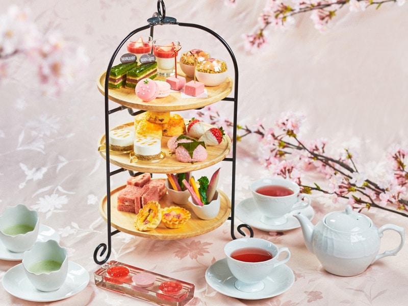 苺と桜のスプリングアフタヌーンティー(画像提供:リストランテ マンジャーレ 伊勢山)