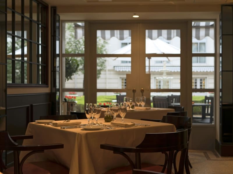 ホテルニューグランドの中庭に面している、本館1階イタリアンレストラン「イル・ジャルディーノ」（2016年10月3日撮影）