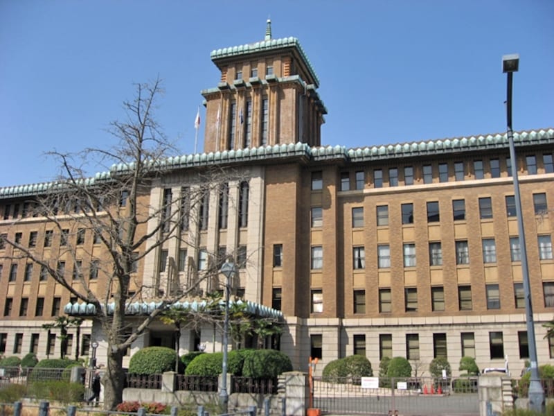昭和3年に竣工した、神奈川県庁（本庁舎）。愛称はキング