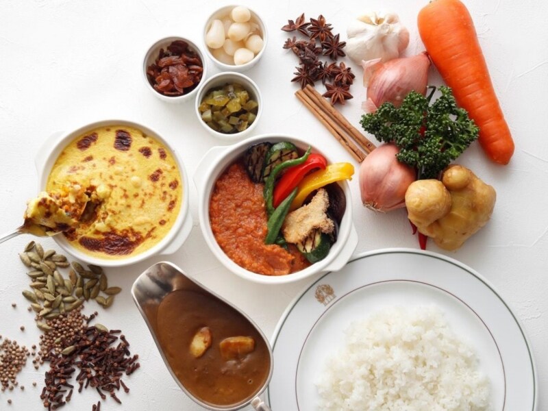 フェア期間中は、定番6種、書き下ろしレシピ3種、予約制特別メニュー1種の計10種類のカレーが登場(画像はイメージ、画像提供:ホテルニューグランド)