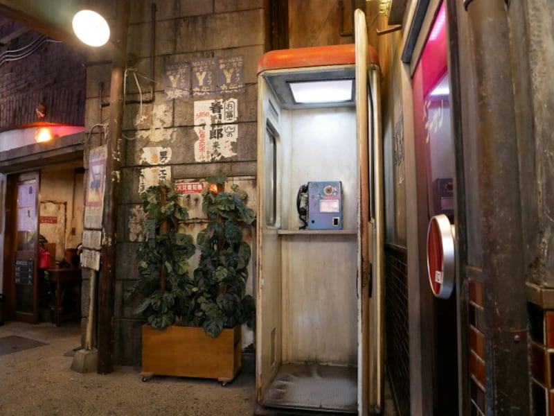 昭和の電話ボックス。写真を手掛かりにして作ったのだとか（2022年6月15日撮影）