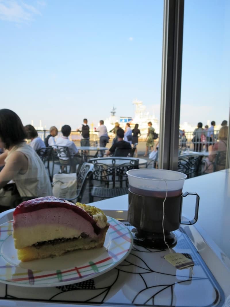 「忘却」という名のカフェでいただく、ケーキセット(800円)