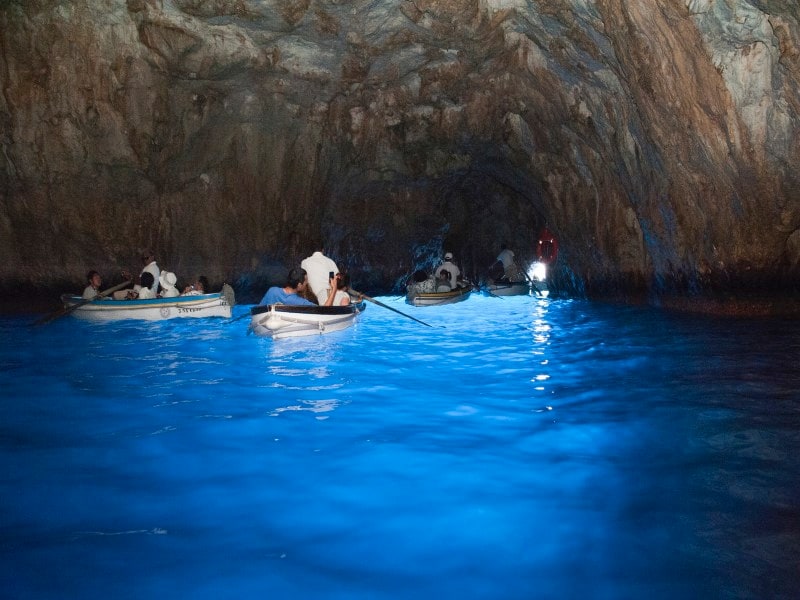 ナポリからカプリ島・青の洞窟への行き方