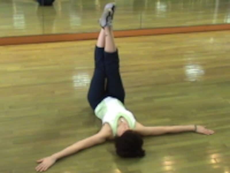 腹筋・太もものストレッチ・エクササイズ手順1