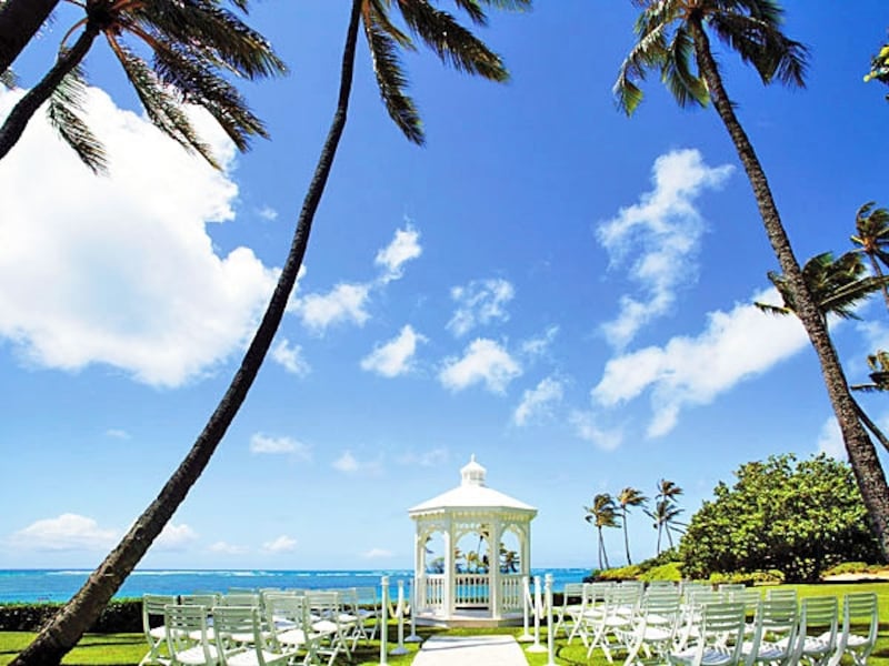 ローカル憧れのウエディングスポットとしても有名なザ・カハラ