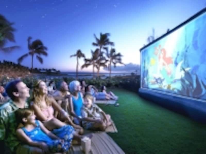 夜のお楽しみもいっぱい （C）Disney