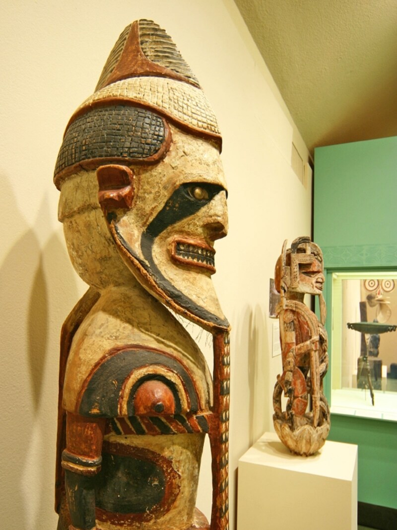 銅像、仏像も多く展示(写真提供:Hawaii Tourism Japan)