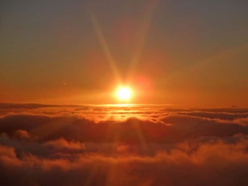 ハワイ語で太陽の家という名前を持つ世界最大級の休火山、ハレアカ