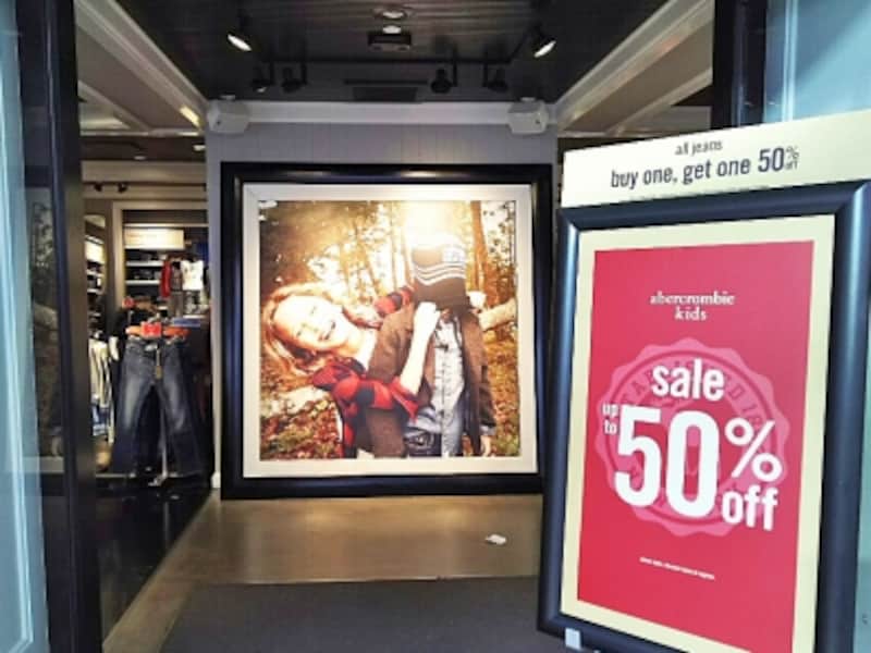 南国ハワイにも冬物アイテムが並びます