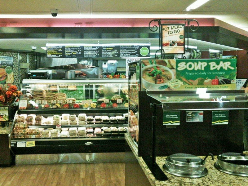 あつあつのスープバーもある38号店(インペリアル内)