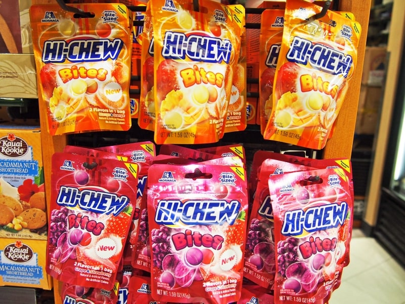 2016年に登場した「ハイチュウ バイツ」。丸くて小さい2つの味のハイチュウが入っています(1つ1.79ドル、6つで8.99ドル)