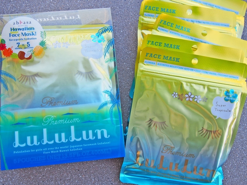 ハワイ限定ルルルンは、1箱5袋入りで25.99ドル。1袋(7枚入り)あたり5ドルほど