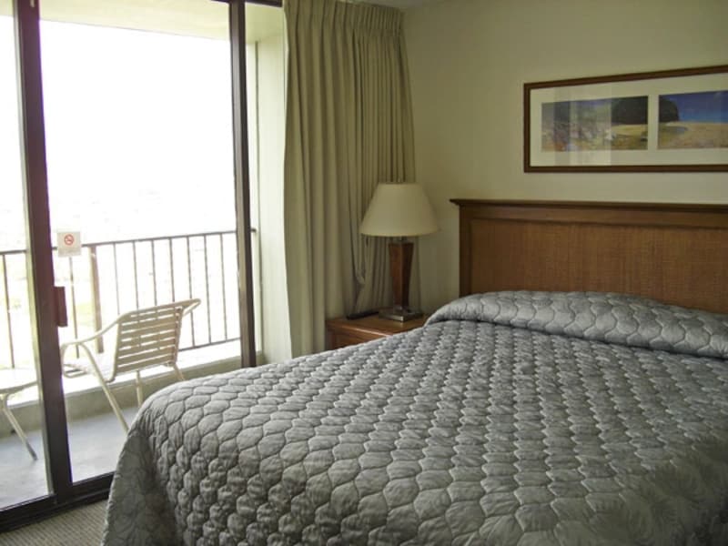 キングベッドが入ったベッドルーム