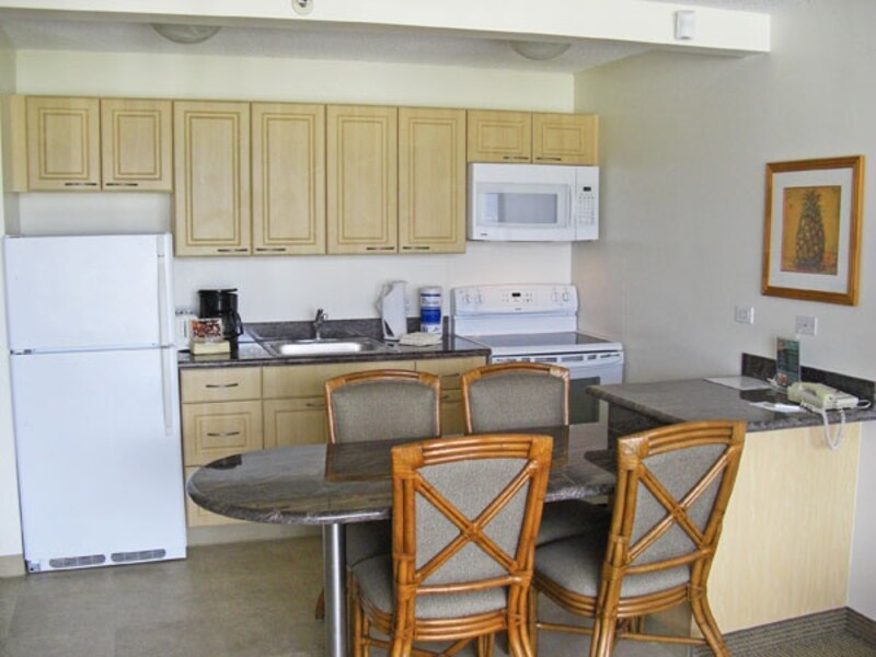 明るく清潔なキッチン