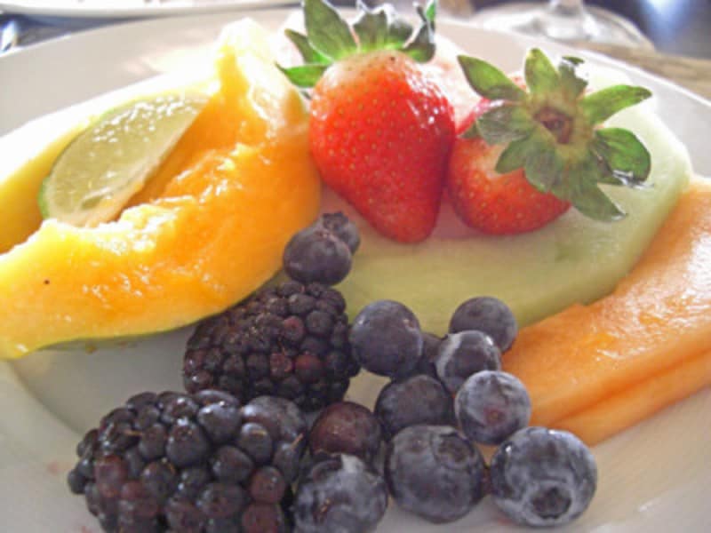 サクサクした食感のカンタロープとハニーデュー。ホテルで食べる朝食ブッフェの定番フルーツ