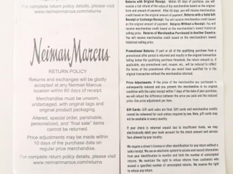 レシート裏に印刷されたリターンポリシー。左／ニーマン・マーカス　右／アバンロンビー＆フィッチ