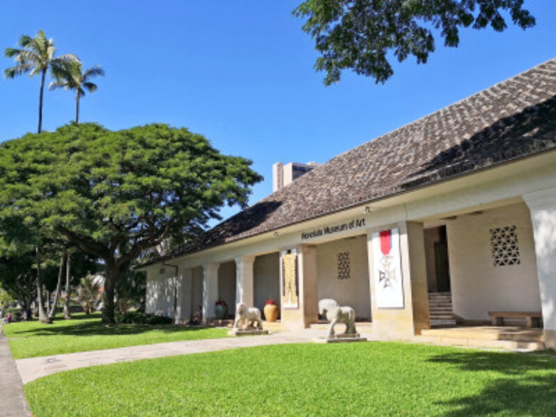 西洋と東洋の美術品3万4000点以上を収蔵するハワイ最大の美術館