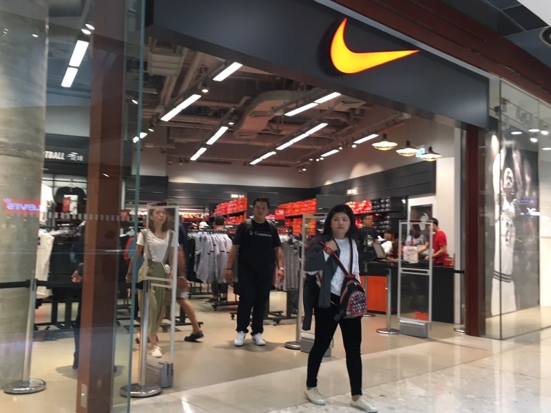 サイズがなかったら店員さんに聞いてみると案外裏にあることも