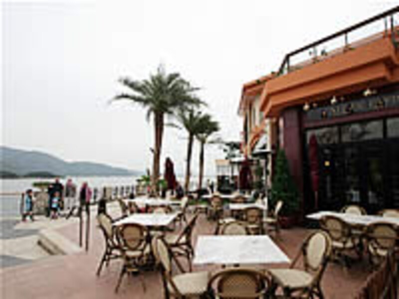 オープンエア席