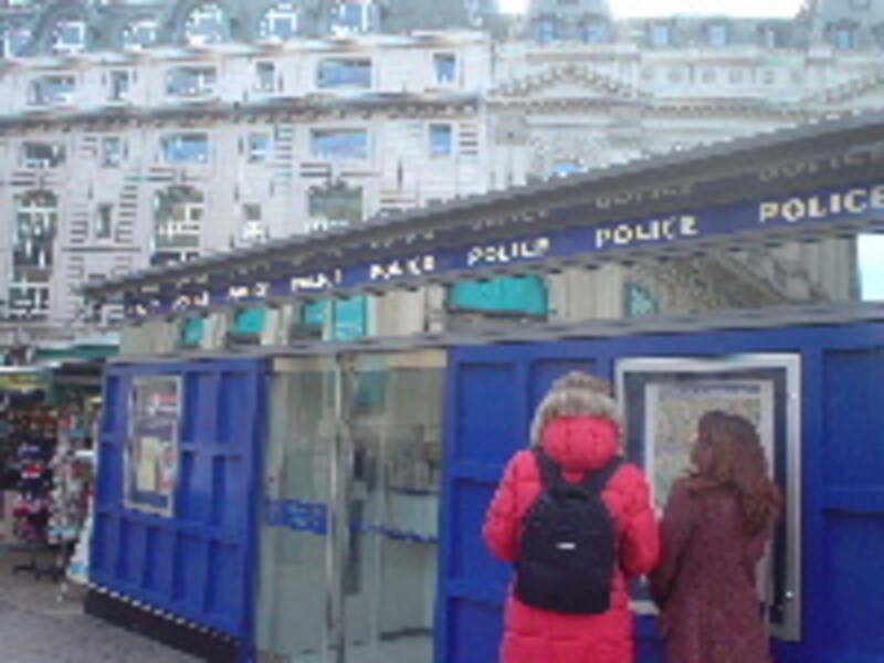 ピカデリーの交番