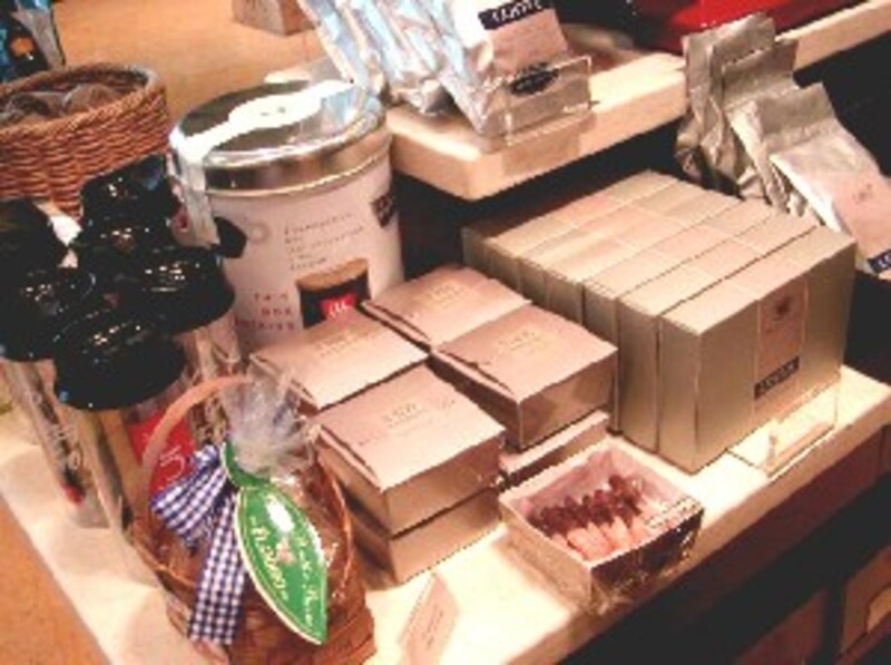 2 2 ラッフルズの美味をお持ち帰り シンガポール All About