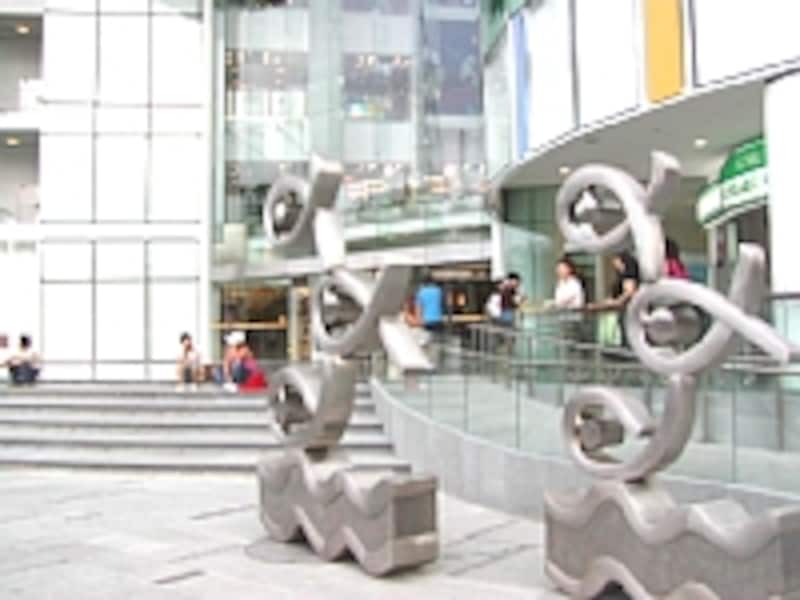 セントラルのシンガポール・リバー側エントランス