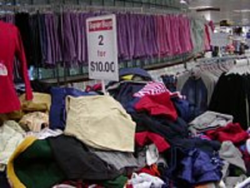 店内のお買い得コーナー