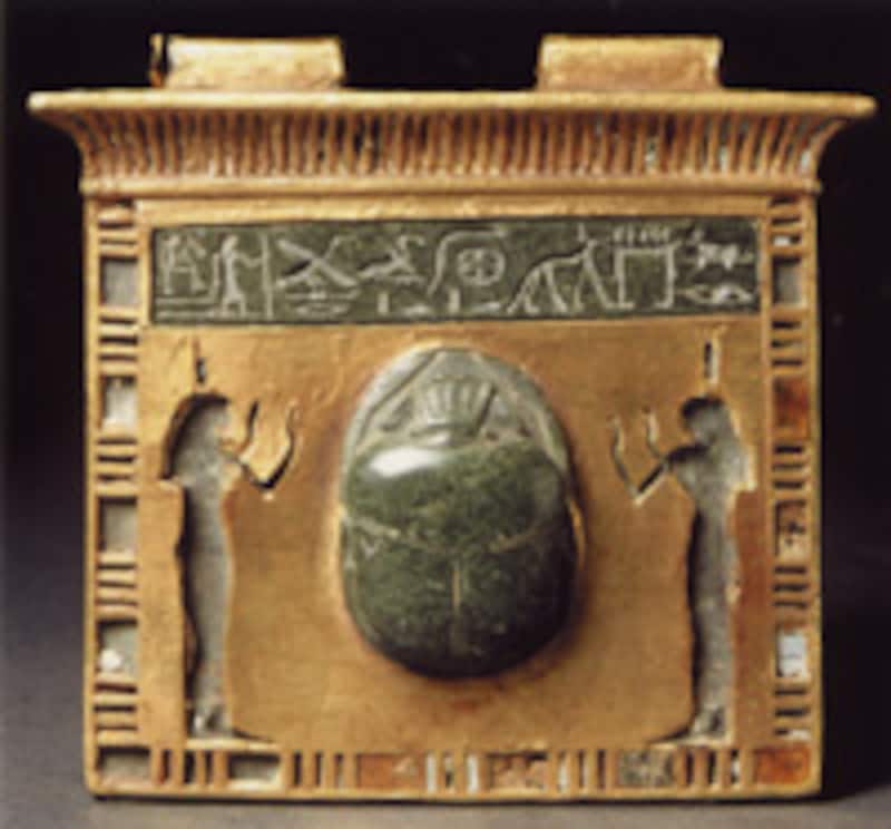 ルーヴル美術館所蔵古代エジプト展「パセルのペクトラル（胸飾り）」