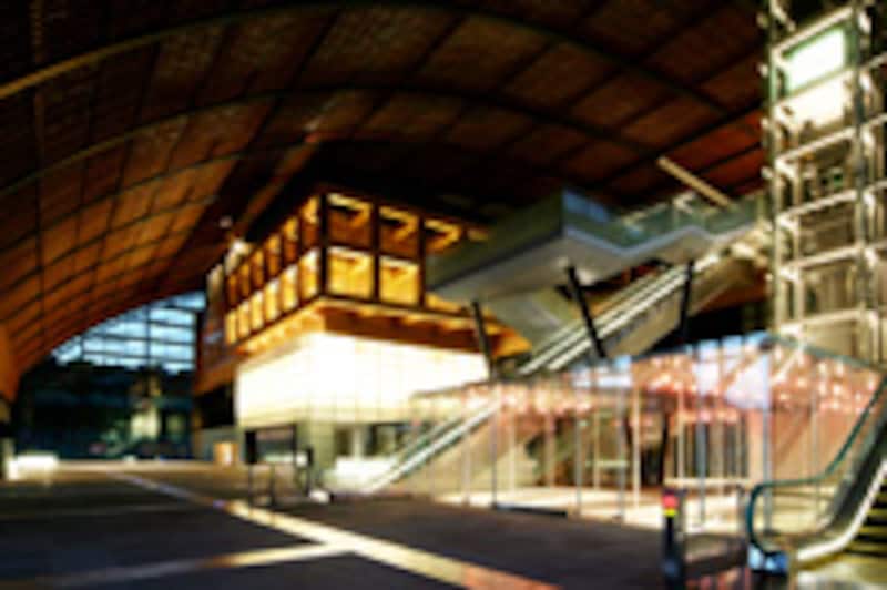 広々とした九州国立博物館1階エントランスホール。ここで各種イベントが開かれることも