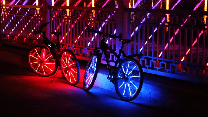 光る 自転車