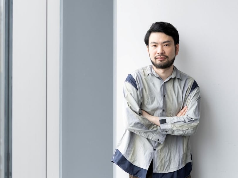 「自称コミュ障」は実は優しい人。直木賞作家・小川哲が教える人間関係がラクになる視点