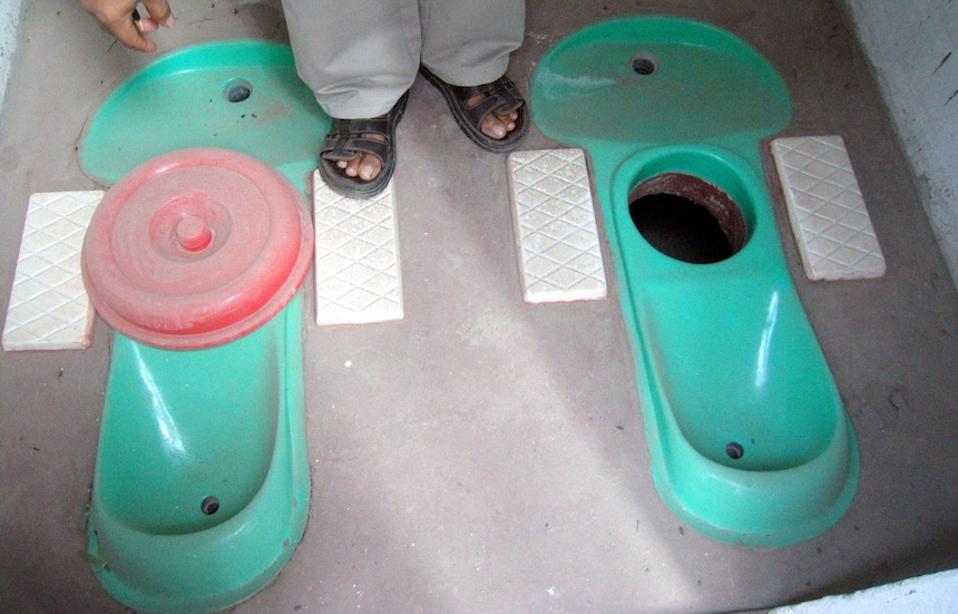12 International Toilets that Shock Japan