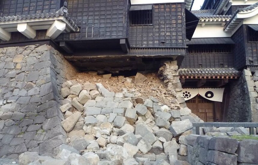 Kumamoto Castle Damaged but Standing