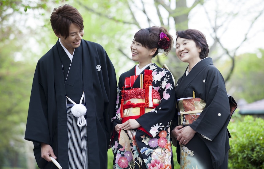 How Are Men's & Women's Kimono Different?