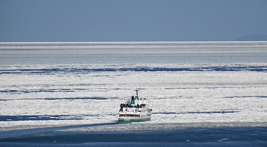 สัมผัสบรรยากาศล่องเรือบนธารน้ำแข็งที่ฮอกไกโด
