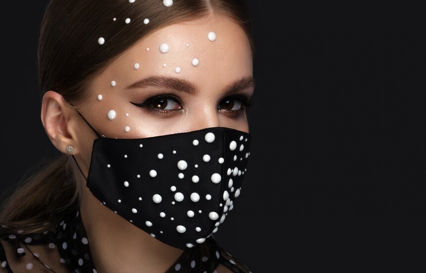 日本潮流：疫情时代的新时尚——让口罩成为面颊的配饰吧