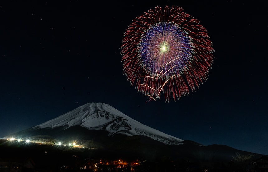 日本深度游：在富士山，欣赏歌舞伎＋花火大会的视觉盛宴