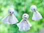 てるてる坊主は本来、顔を書かない？逆さまにつるすと雨乞い？起源や由来、効果的なつるし方