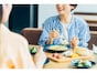 「お食事券が年2回。使えるお店が多くて迷う」47歳・世帯年収1050万円女性がすすめる株主優待