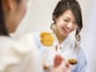 Q. 生理中は無性に揚げ物が食べたくなります。生理痛が悪化するって本当ですか？